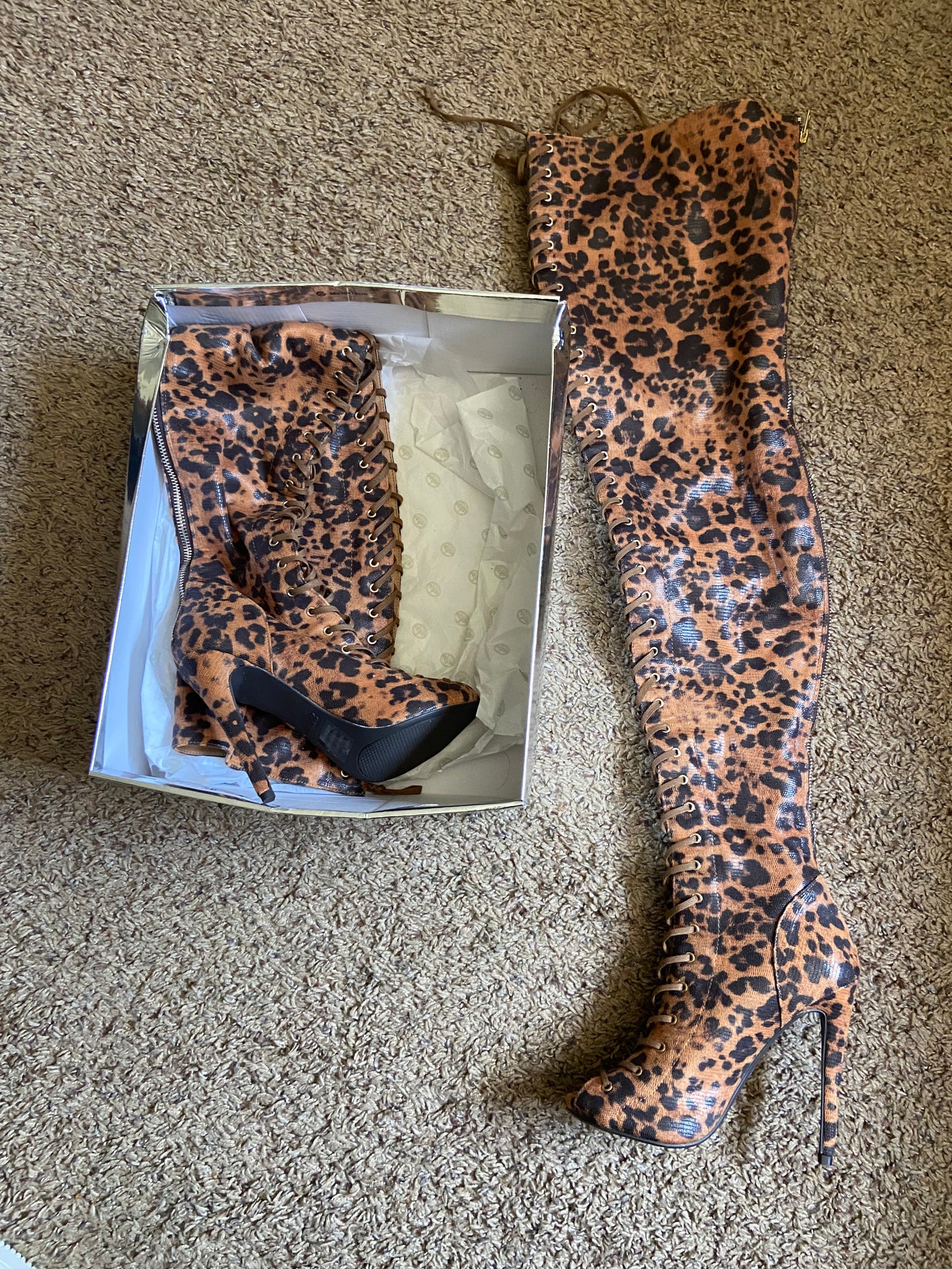 SCIONS RACK: Zigi Girl Piarry Leopard Print Thigh High Heels Boots!